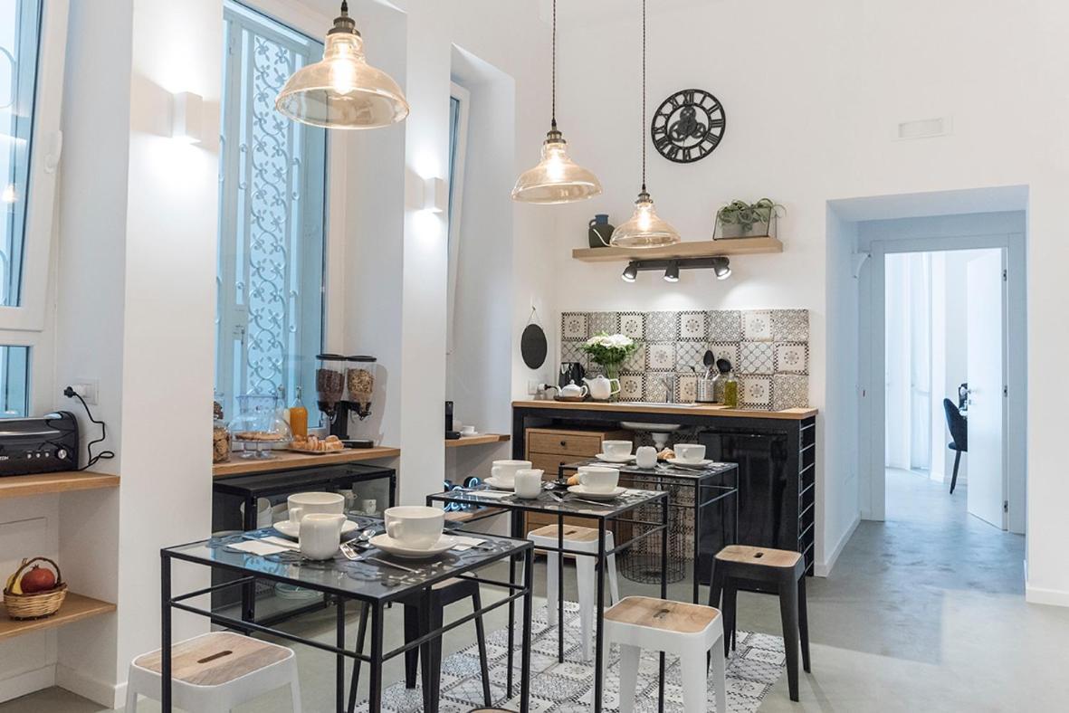 A Misura Duomo Rooms & Apartment - Ls Accommodations Naples Luaran gambar