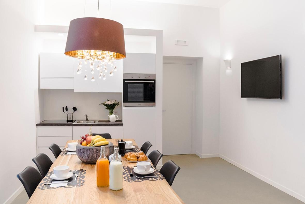 A Misura Duomo Rooms & Apartment - Ls Accommodations Naples Luaran gambar